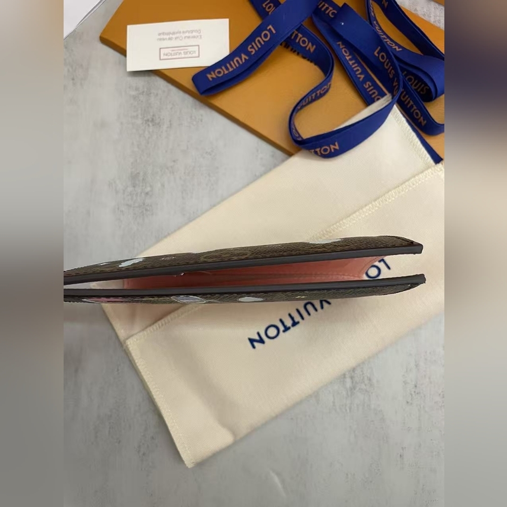 Louis Vuitton Monogram Leather Passport Cover - Picture 8 of 13
